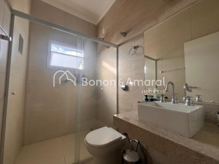 Casa em Condomínio à Venda - Pinheiro em Valinhos / SP