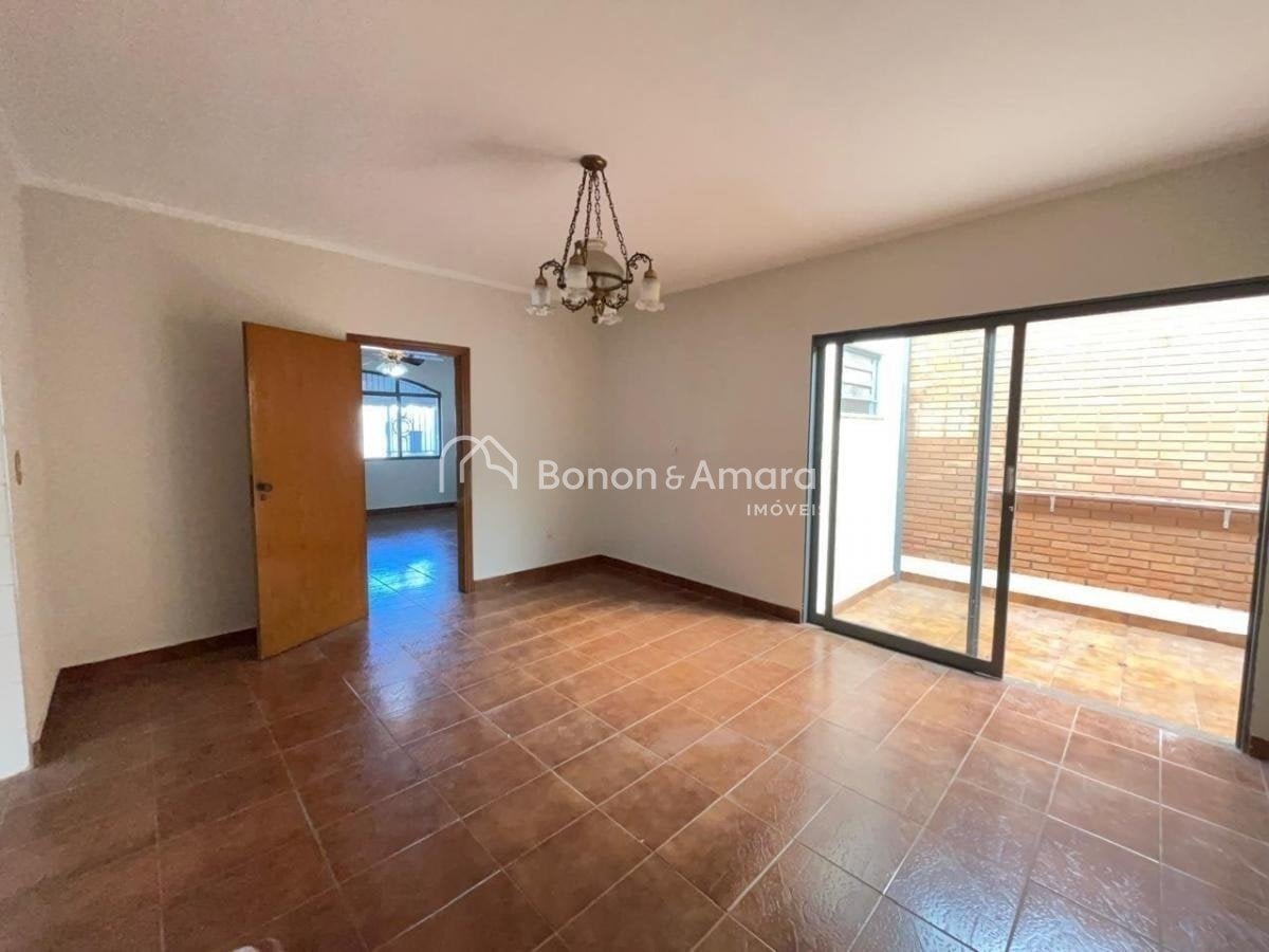 Casa à Venda - Jardim Santa Genebra em Campinas / SP