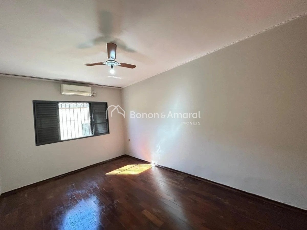 Casa à Venda - Jardim Santa Genebra em Campinas / SP