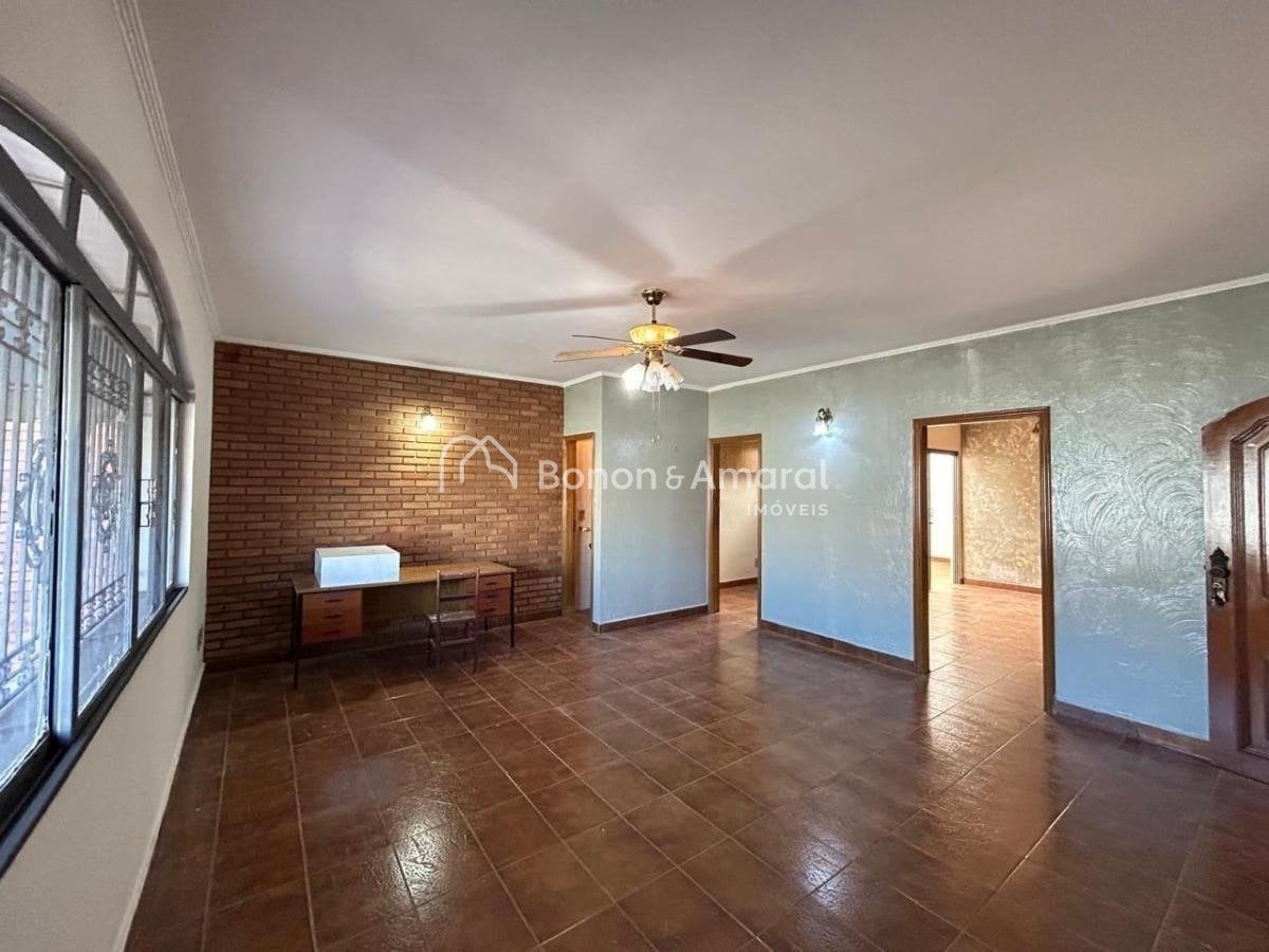 Casa à Venda - Jardim Santa Genebra em Campinas / SP