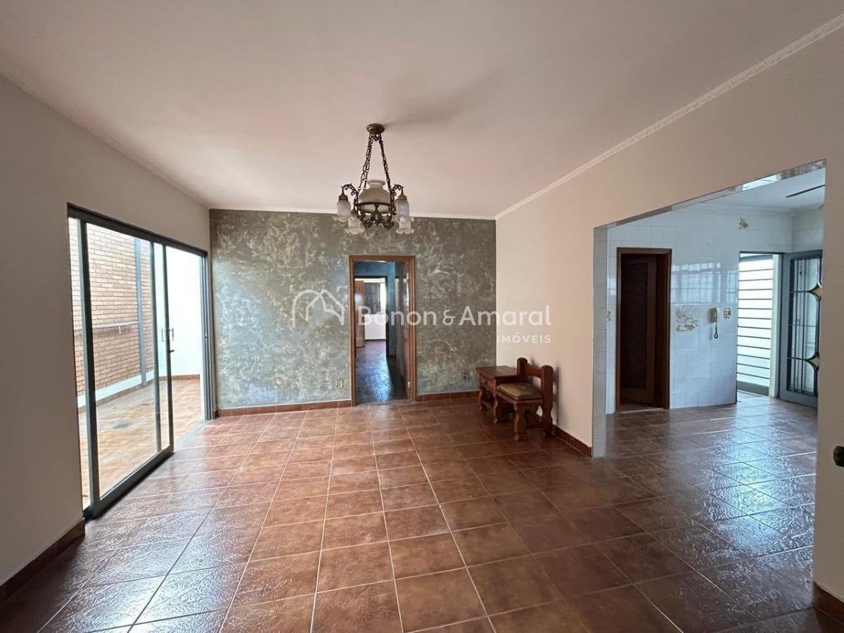 Casa à Venda - Jardim Santa Genebra em Campinas / SP