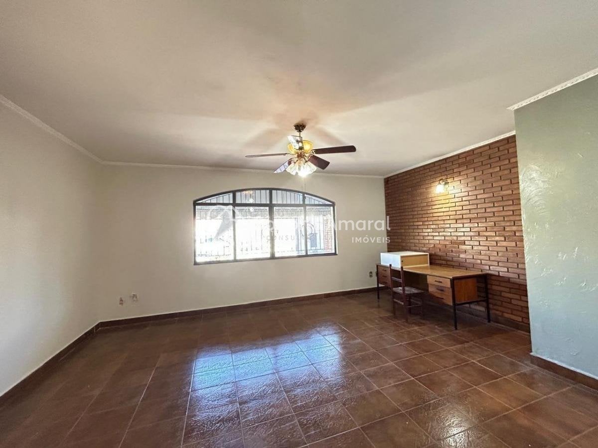 Casa à Venda - Jardim Santa Genebra em Campinas / SP