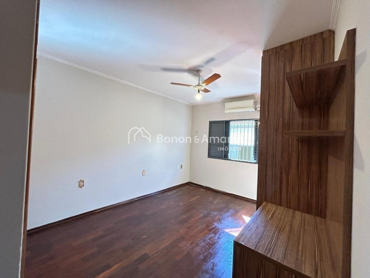 Casa à Venda - Jardim Santa Genebra em Campinas / SP