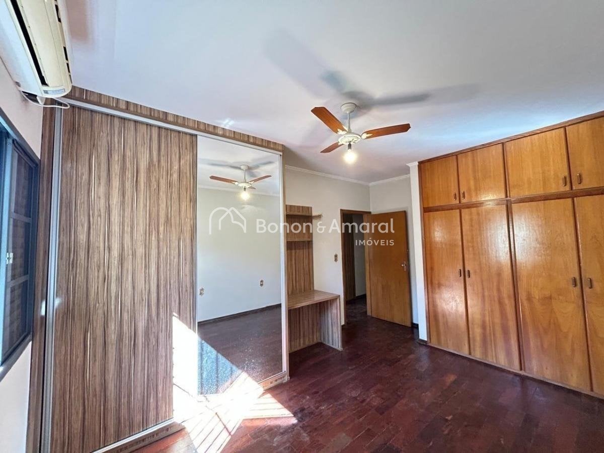 Casa à Venda - Jardim Santa Genebra em Campinas / SP
