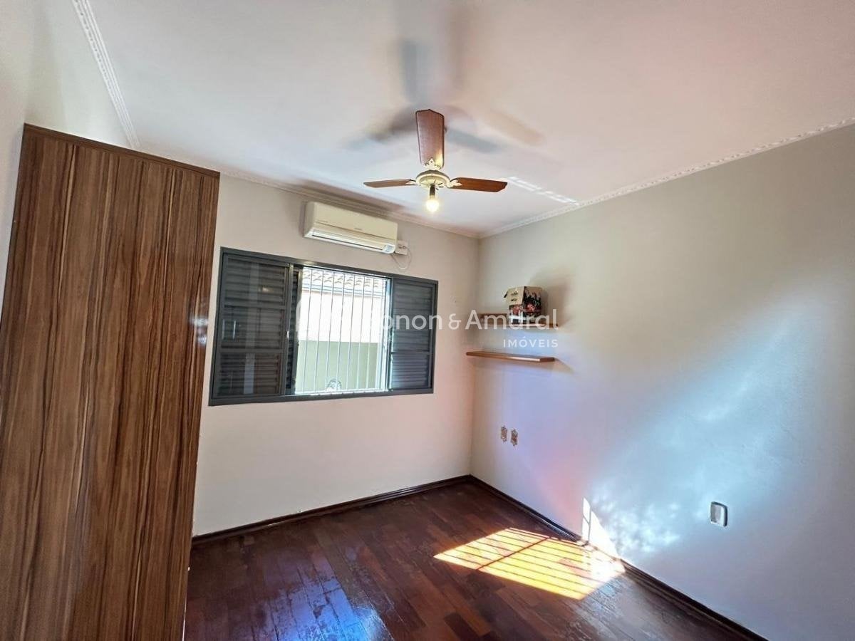 Casa à Venda - Jardim Santa Genebra em Campinas / SP