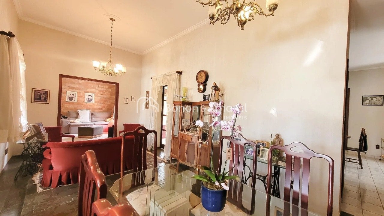 Casa à Venda - Residencial Vila Verde em Campinas / SP