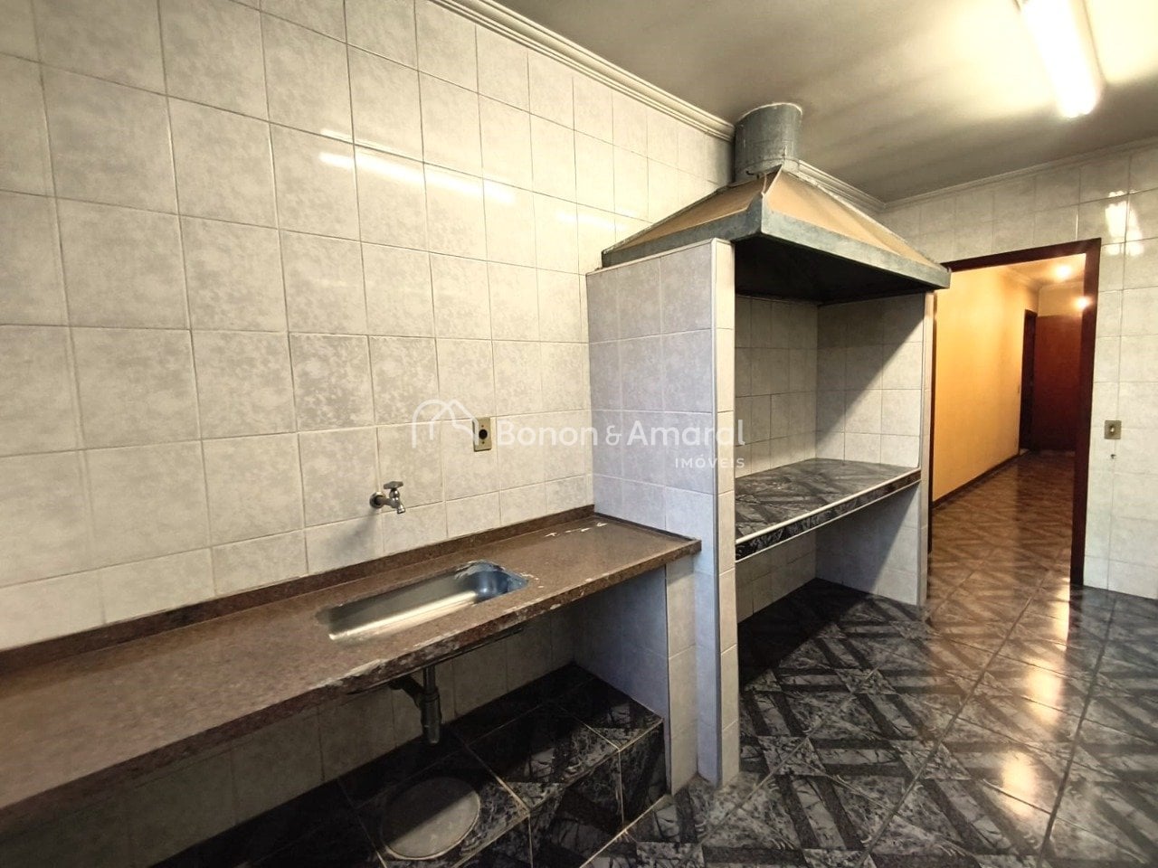 Casa comercial à Venda - Jardim Bandeirantes em Campinas / SP