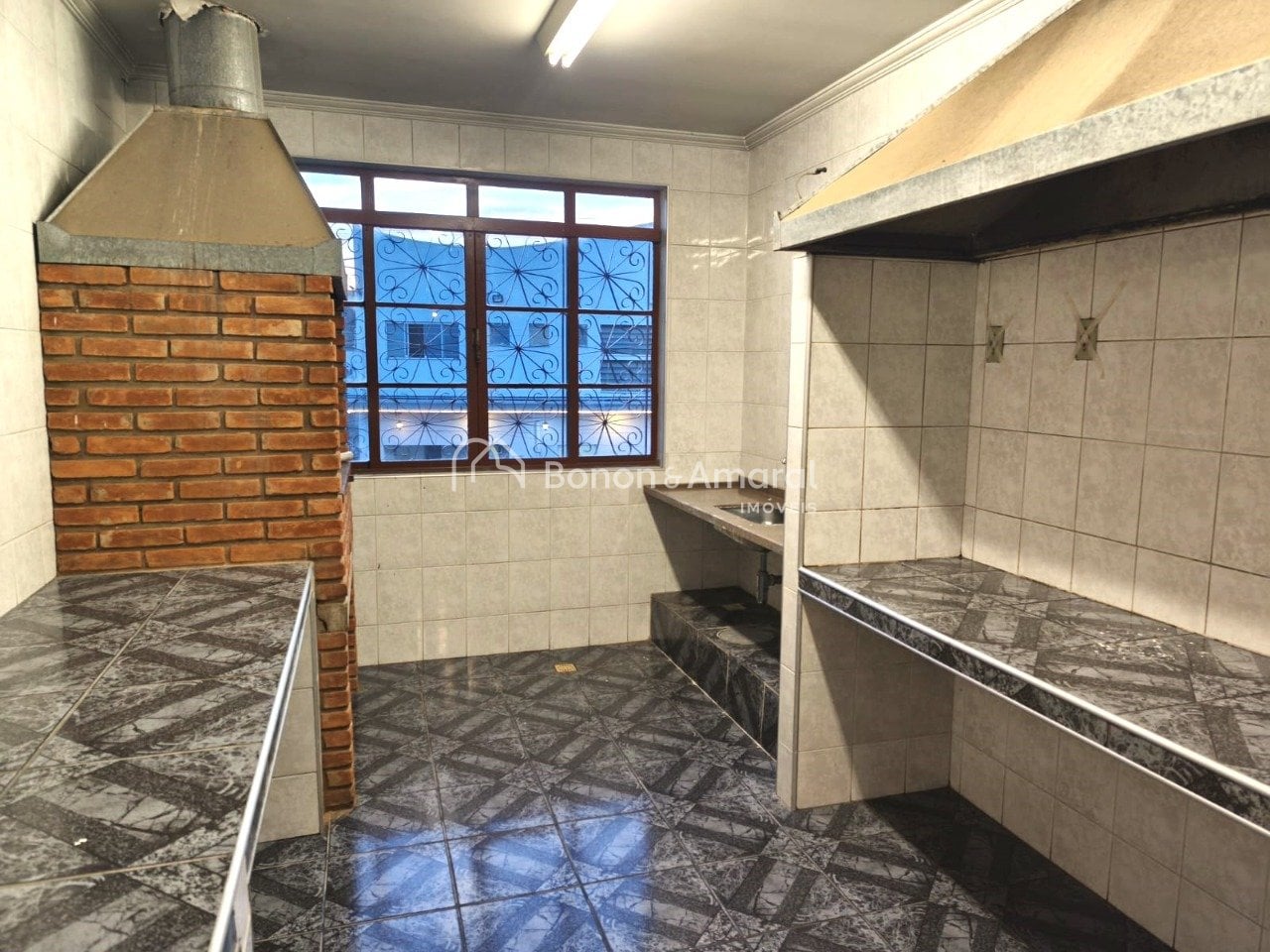 Casa comercial à Venda - Jardim Bandeirantes em Campinas / SP