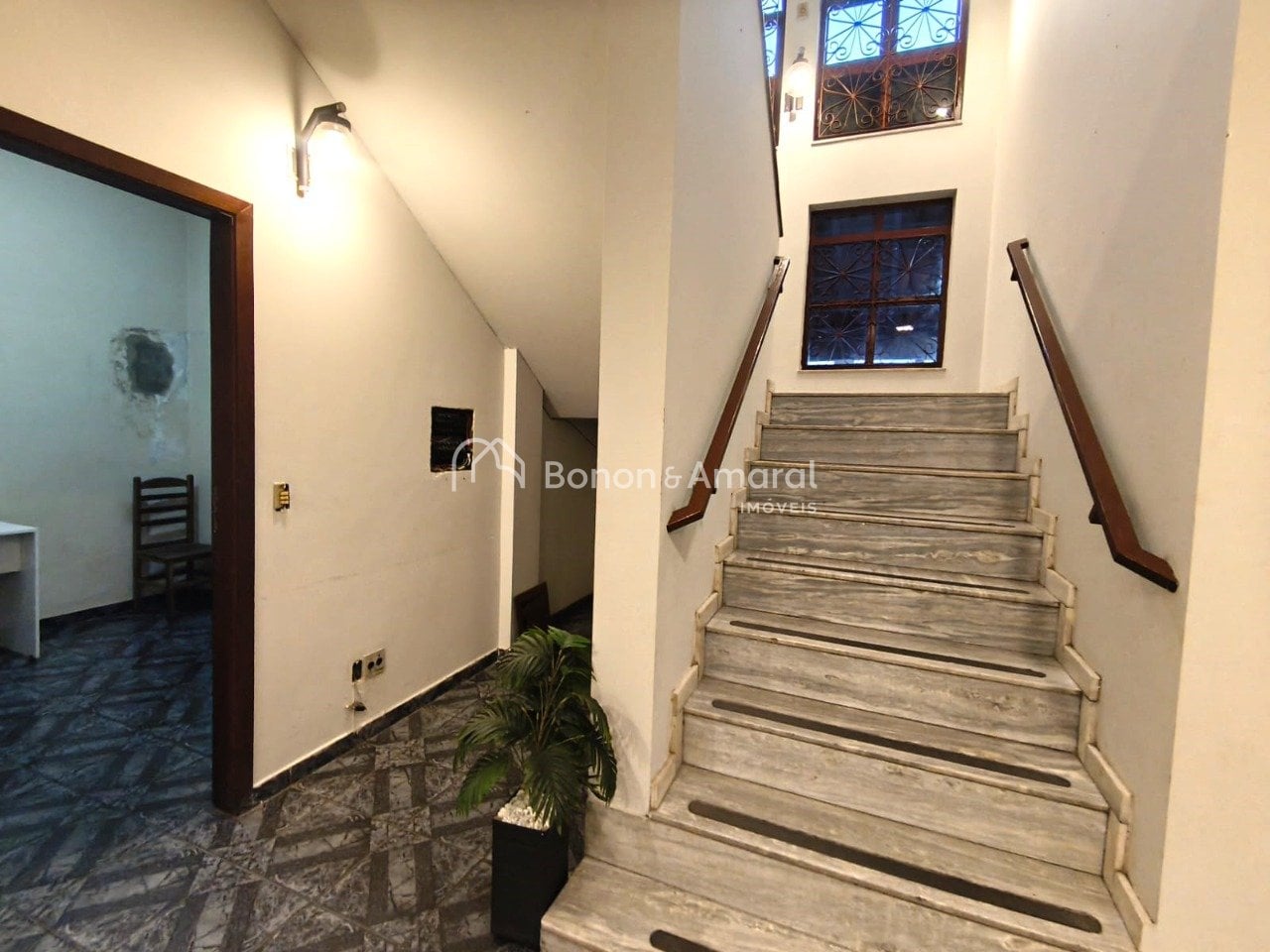 Casa comercial à Venda - Jardim Bandeirantes em Campinas / SP