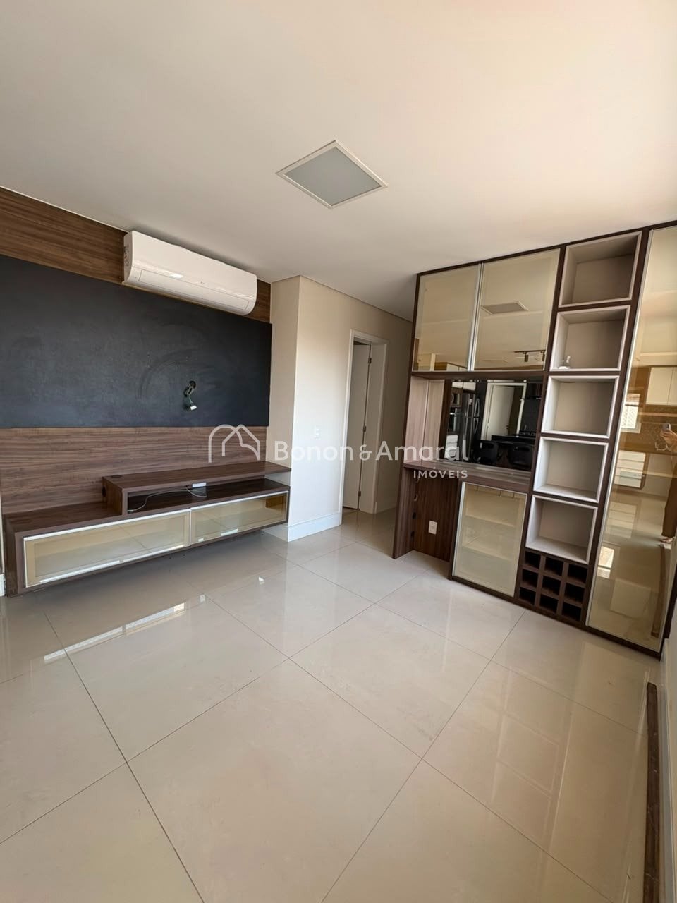 Apartamento para Alugar - Parque Rural Fazenda Santa Cândida em Campinas / SP