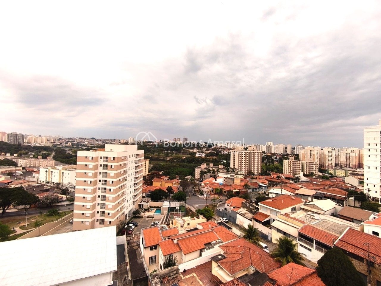 Apartamento à Venda - Vila Industrial em Campinas / SP