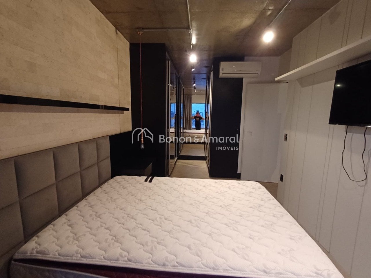 Apartamento à Venda - Cambuí em Campinas / SP