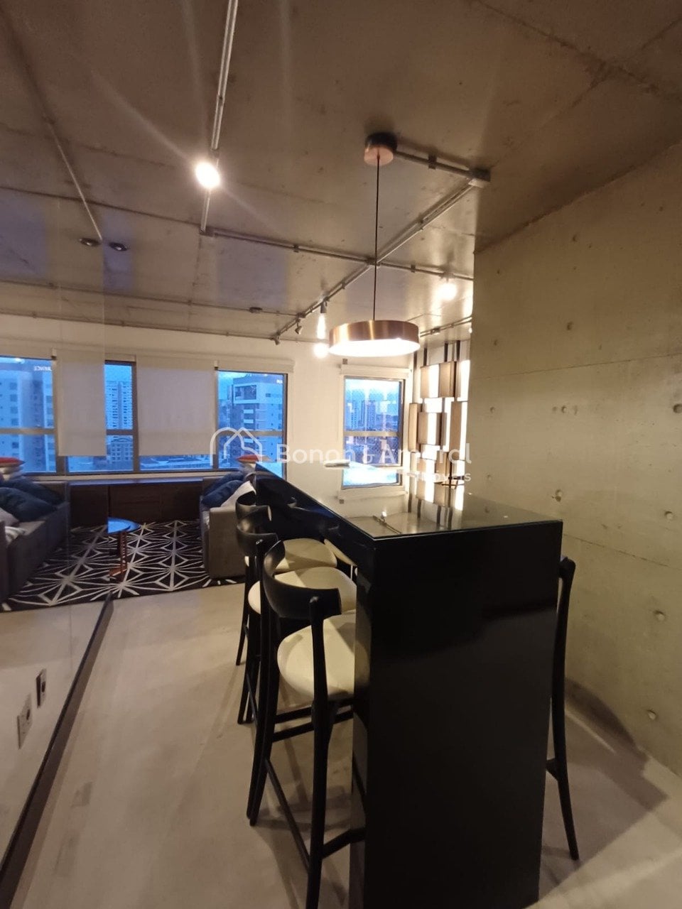 Apartamento à Venda - Cambuí em Campinas / SP