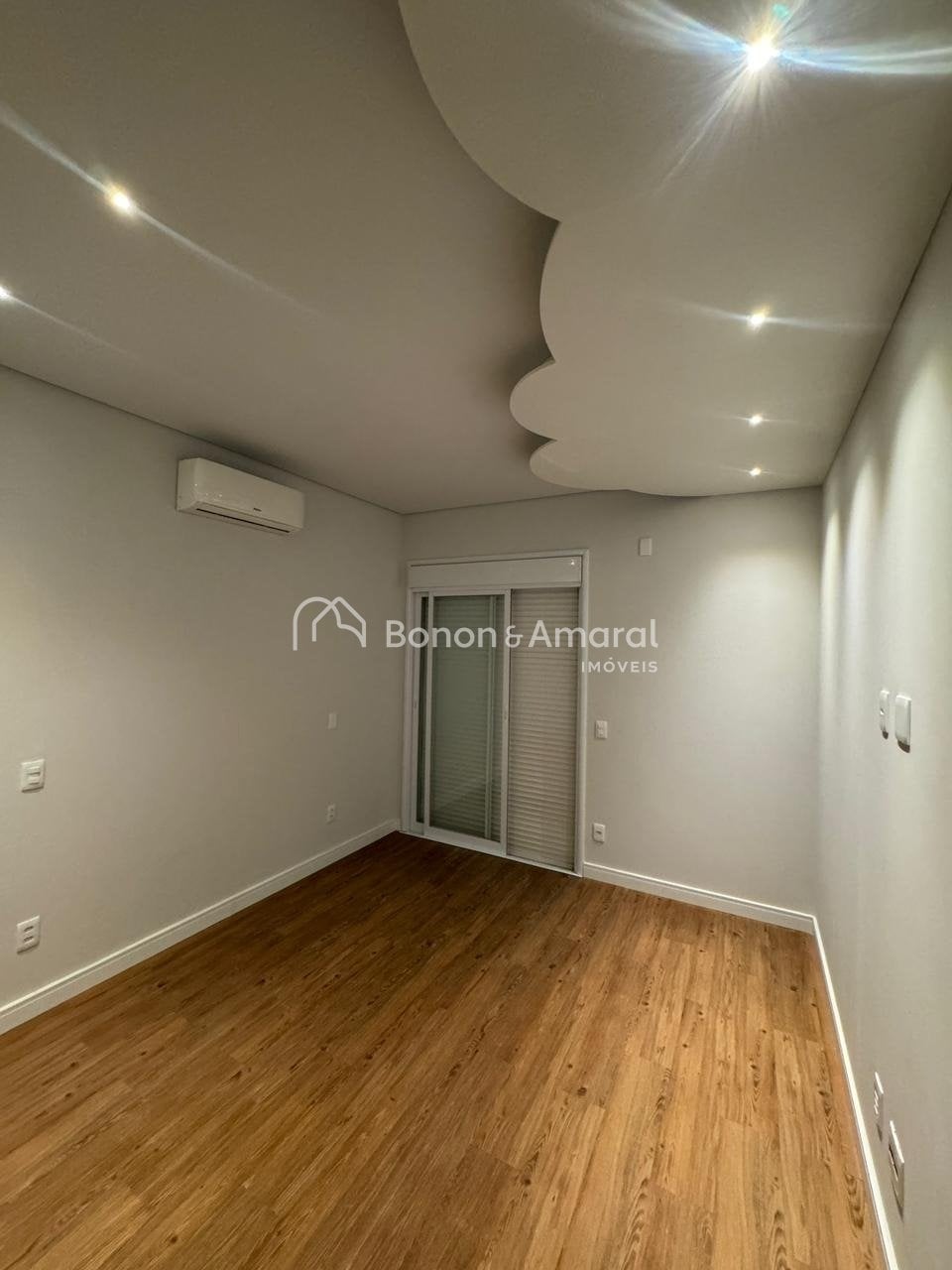 Casa em Condomínio à Venda - Jardim América em Paulínia / SP