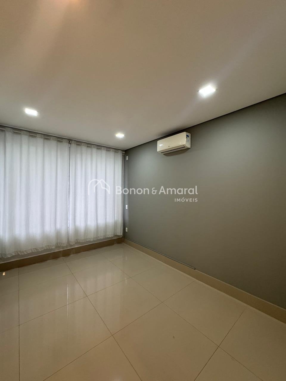 Casa em Condomínio à Venda - Jardim América em Paulínia / SP