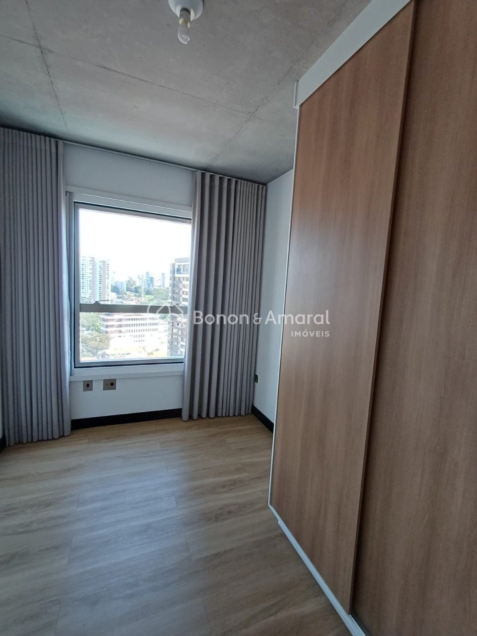 Apartamento à Venda - Cambuí em Campinas / SP