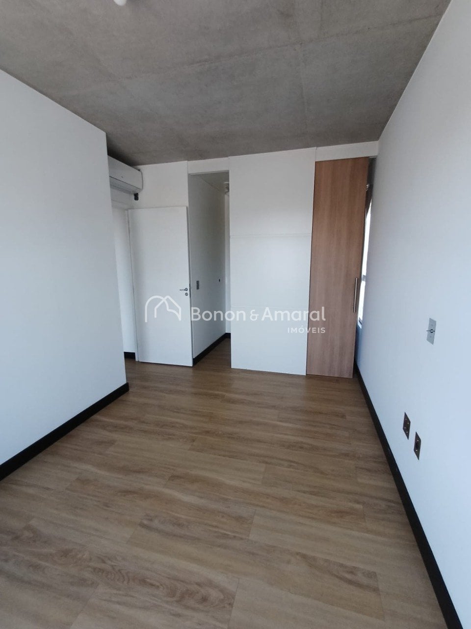 Apartamento à Venda - Cambuí em Campinas / SP