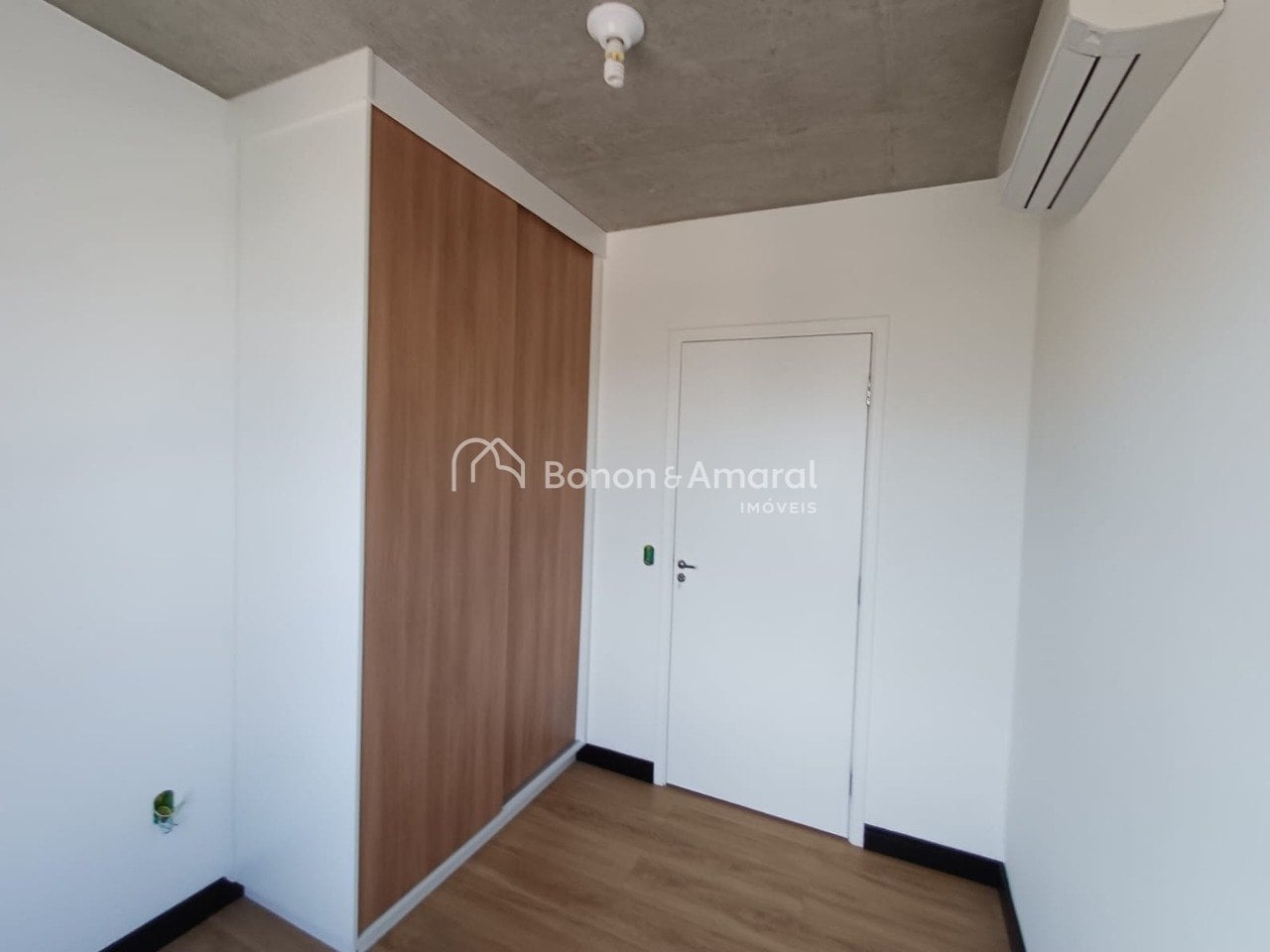 Apartamento à Venda - Cambuí em Campinas / SP