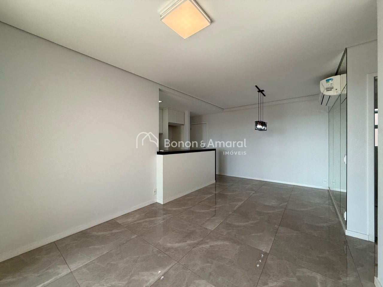 Apartamento à Venda - Parque Brasil 500 em Paulínia / SP