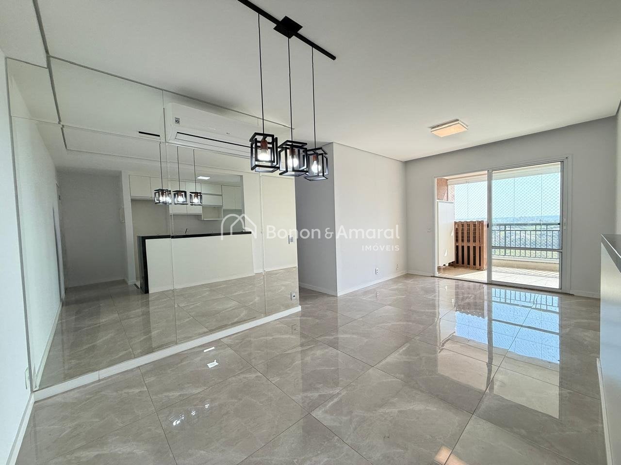 Apartamento à Venda - Parque Brasil 500 em Paulínia / SP