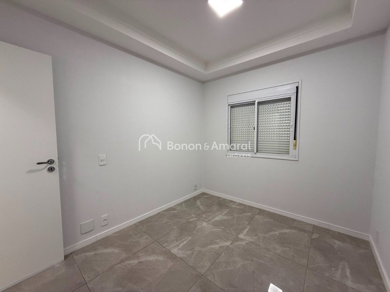 Apartamento à Venda - Parque Brasil 500 em Paulínia / SP