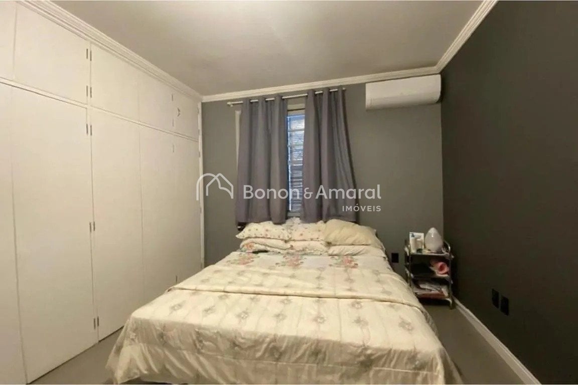 Casa à Venda - Jardim das Paineiras em Campinas / SP