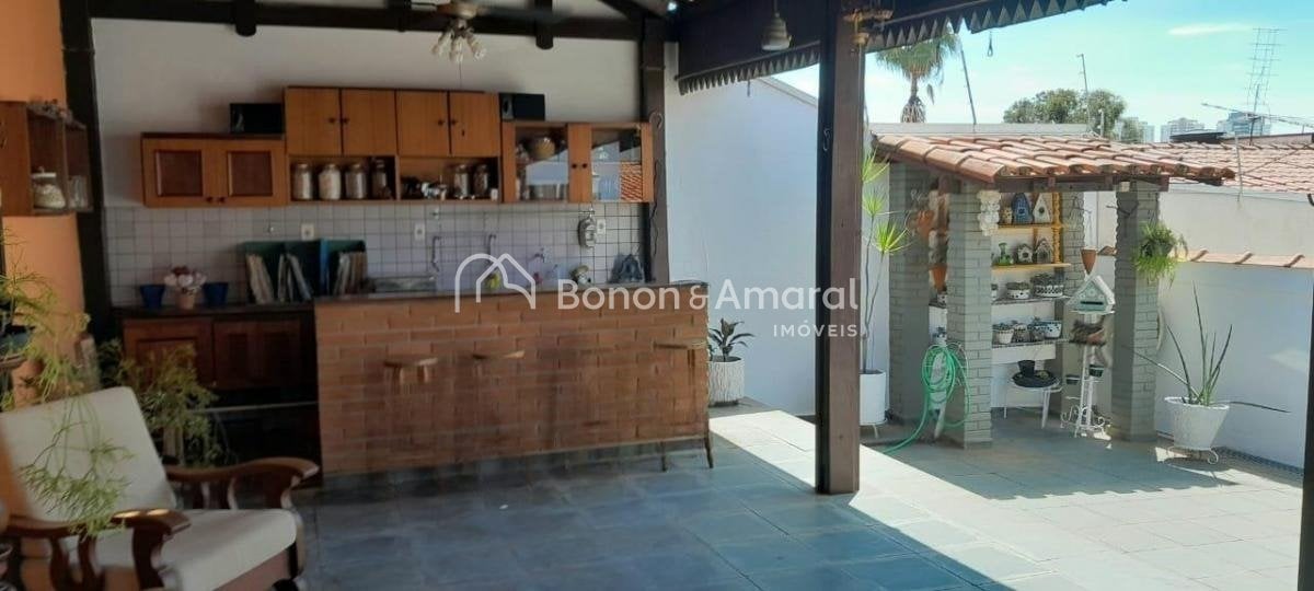 Casa à Venda - Chácara da Barra em Campinas / SP