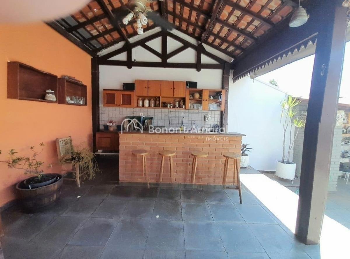 Casa à Venda - Chácara da Barra em Campinas / SP