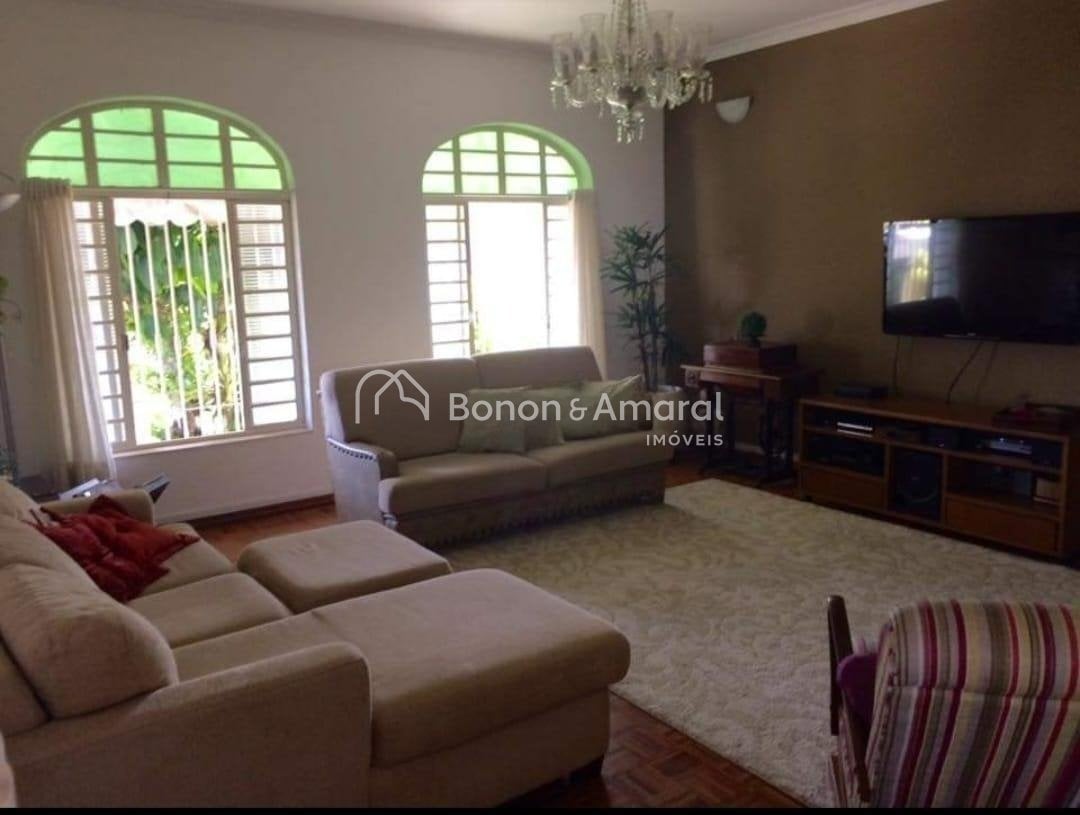 Casa à Venda - Chácara da Barra em Campinas / SP