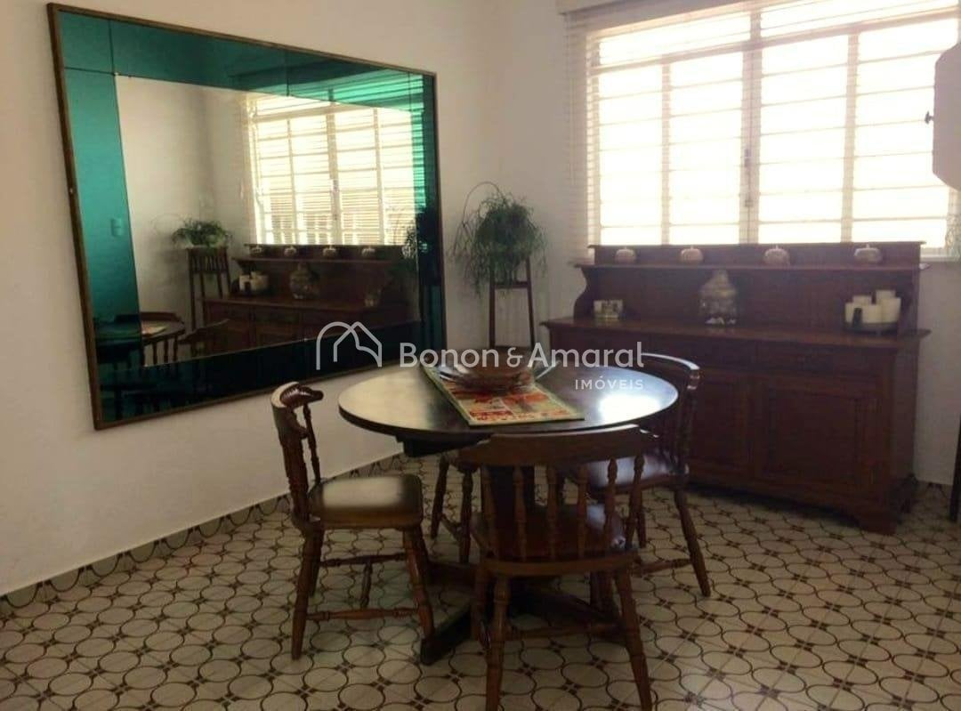 Casa à Venda - Chácara da Barra em Campinas / SP