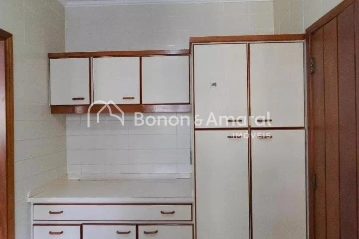 Casa à Venda - Vila Nogueira em Campinas / SP