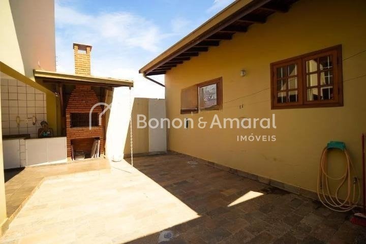 Casa à Venda - Vila Nogueira em Campinas / SP