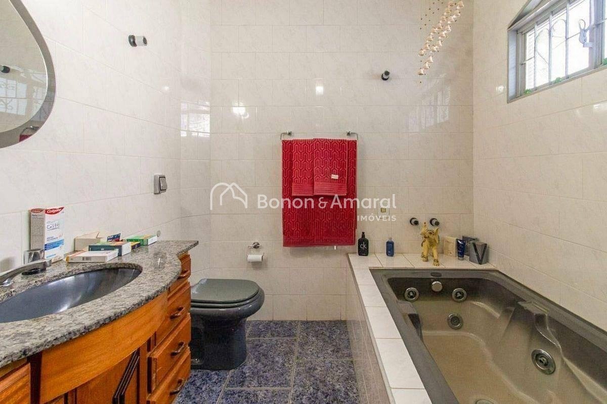 Casa à Venda - Jardim Santa Genebra em Campinas / SP