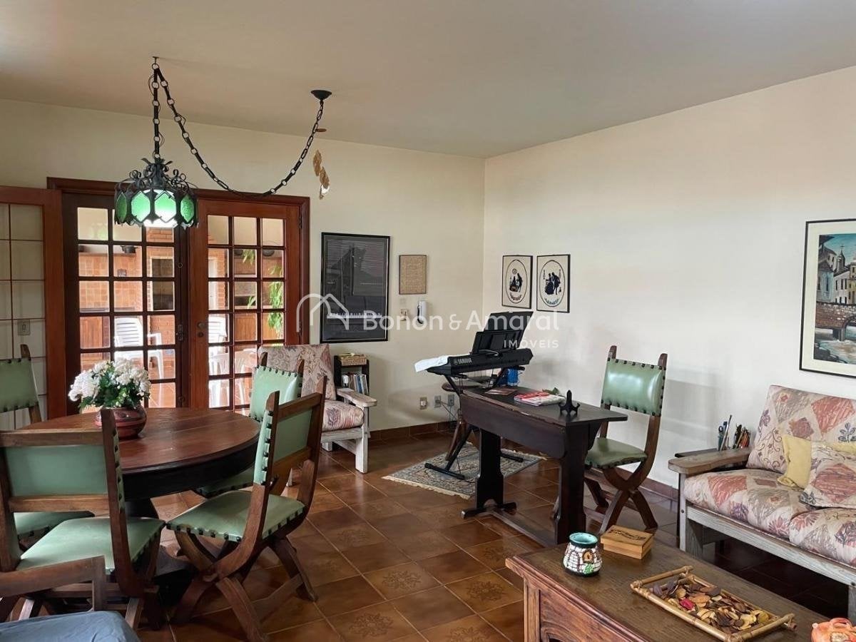 Casa à Venda - Chácara Primavera em Campinas / SP