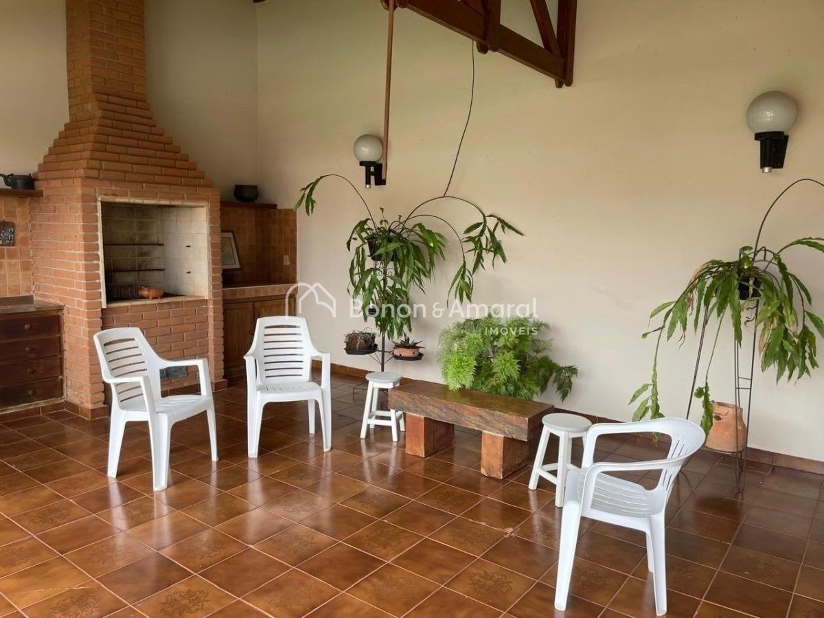 Casa à Venda - Chácara Primavera em Campinas / SP