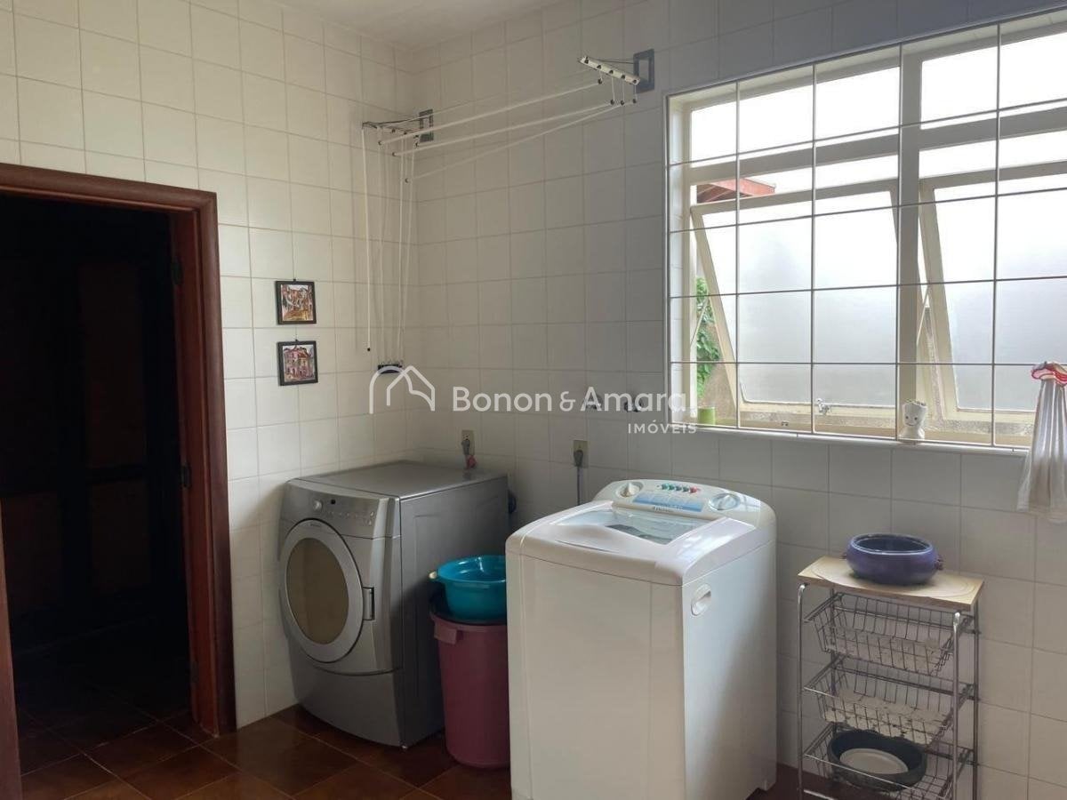 Casa à Venda - Chácara Primavera em Campinas / SP