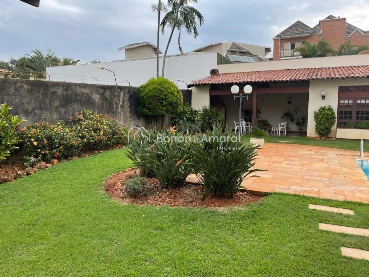 Casa à Venda - Chácara Primavera em Campinas / SP