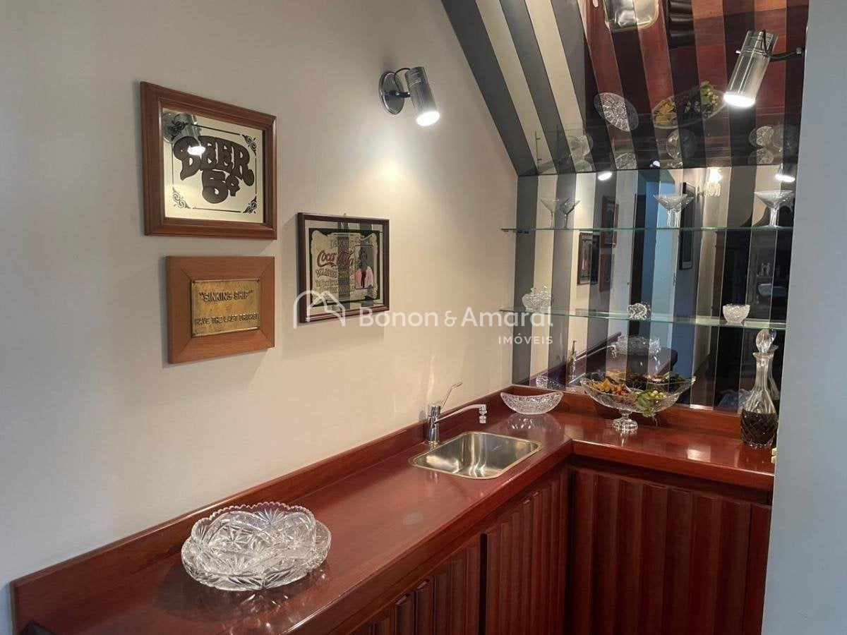 Casa à Venda - Chácara Primavera em Campinas / SP