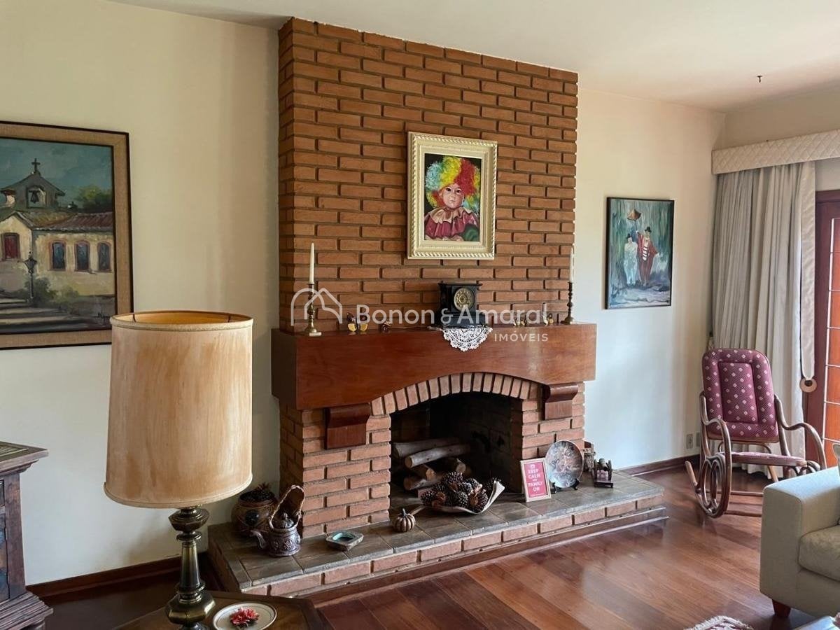 Casa à Venda - Chácara Primavera em Campinas / SP