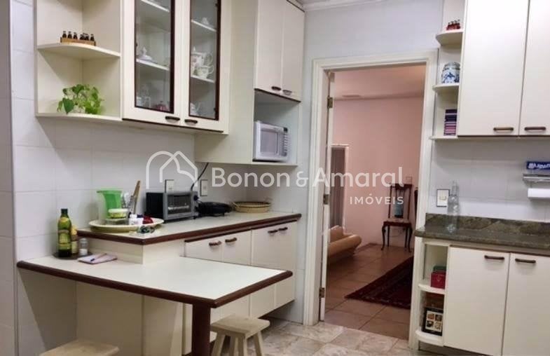 Casa à Venda - Nova Campinas em Campinas / SP