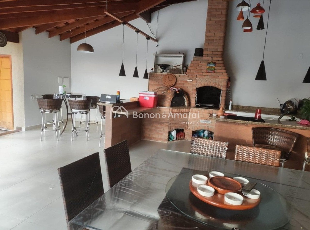 Casa à Venda - Mansões Santo Antônio em Campinas / SP