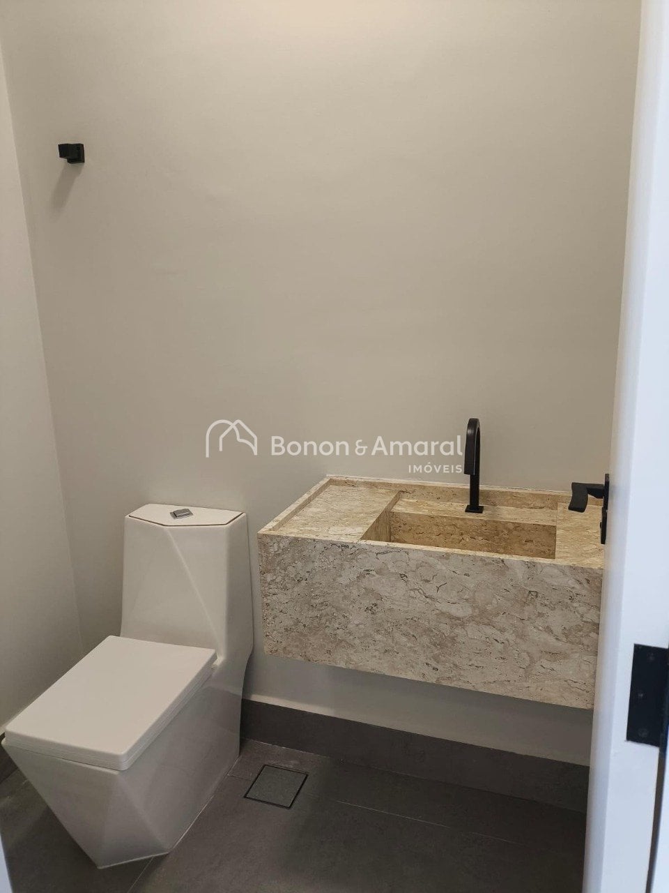 Casa em Condomínio à Venda - Residencial Vivenda das Pitangueiras em Valinhos / SP
