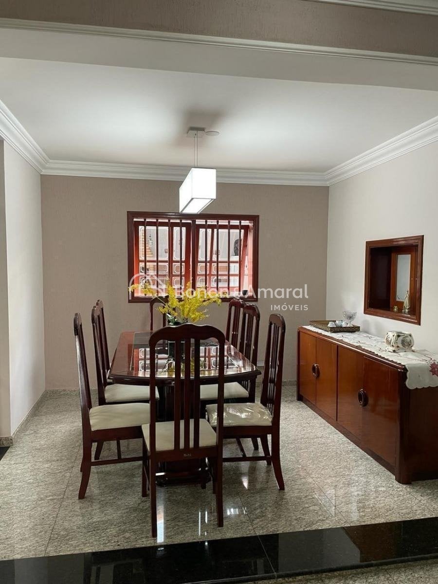 Casa à Venda - Parque Alto Taquaral em Campinas / SP