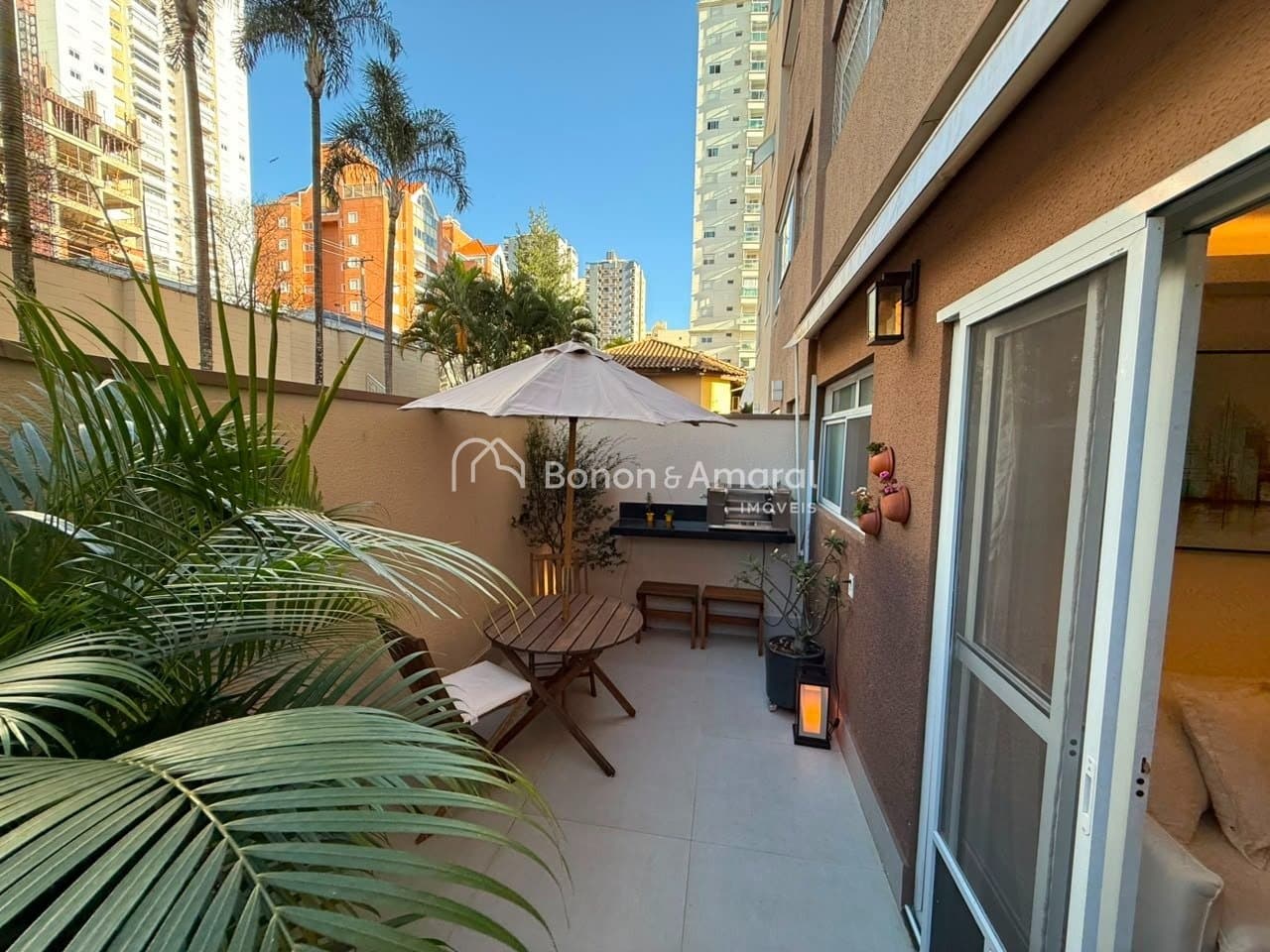 Apartamento à Venda - Mansões Santo Antônio em Campinas / SP