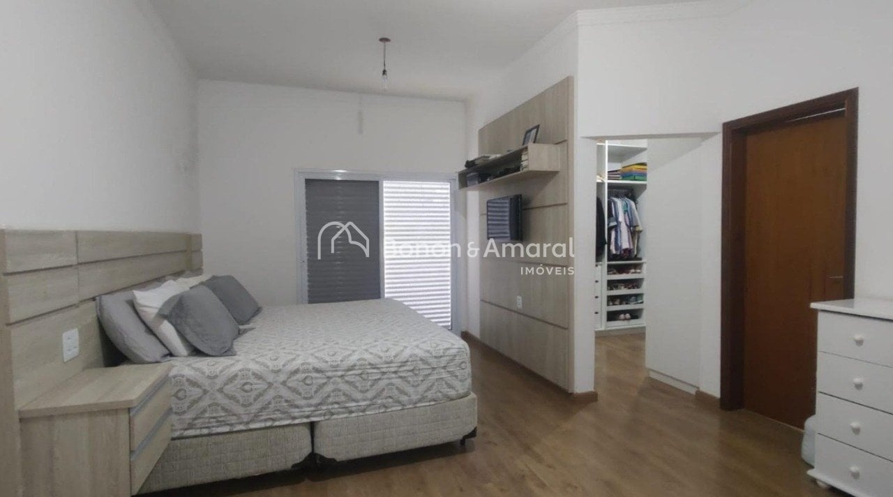 Casa em Condomínio à Venda - Vila Sonia em Valinhos / SP