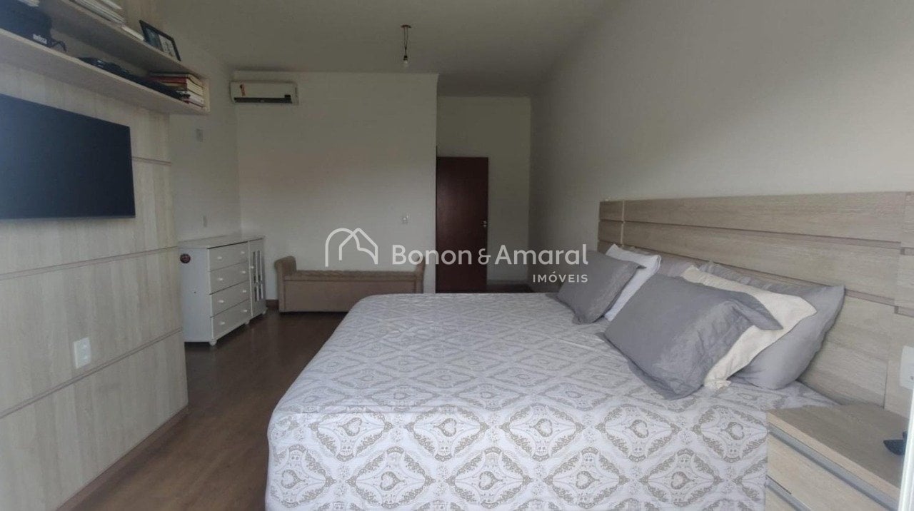 Casa em Condomínio à Venda - Vila Sonia em Valinhos / SP