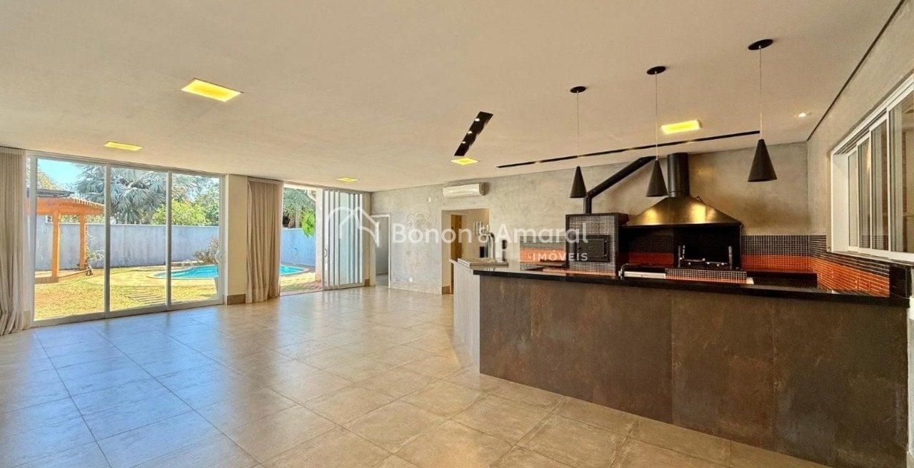 Casa em Condomínio à Venda - Barão Geraldo em Campinas / SP