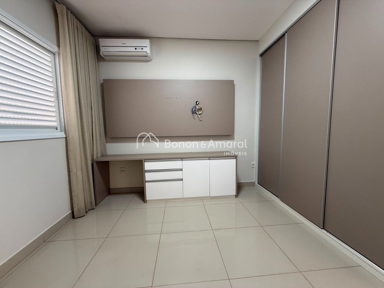 Casa em Condomínio à Venda - Parque Brasil 500 em Paulínia / SP