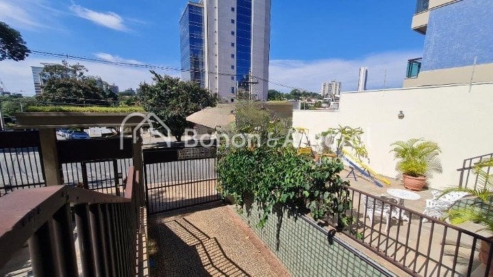 Apartamento à Venda - Cambuí em Campinas / SP