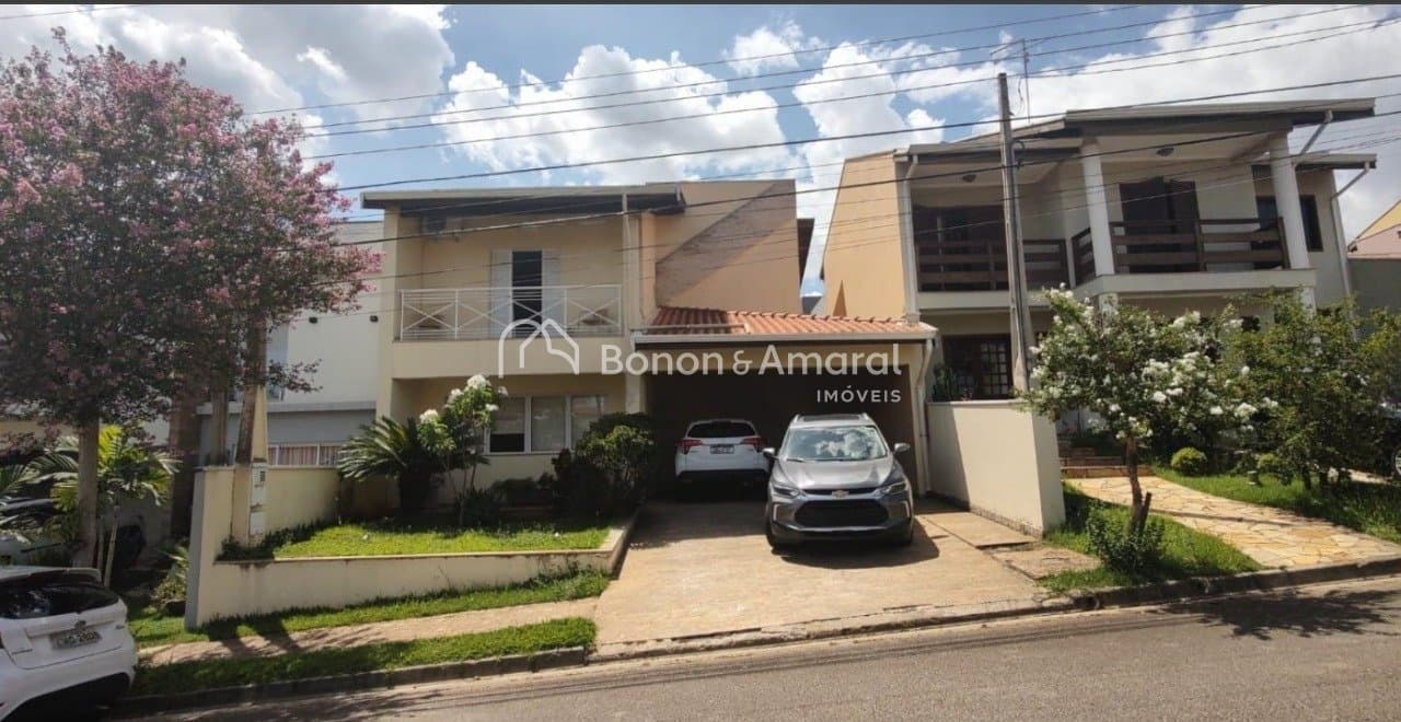 Casa em Condomínio à Venda - Roncáglia em Valinhos / SP